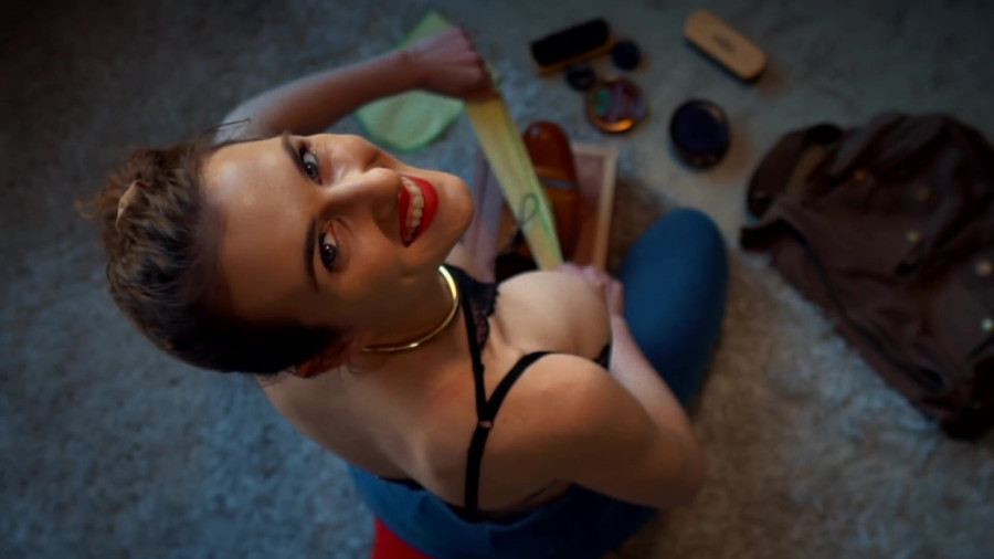 Sexy Shoe Shine | Video (Photos)